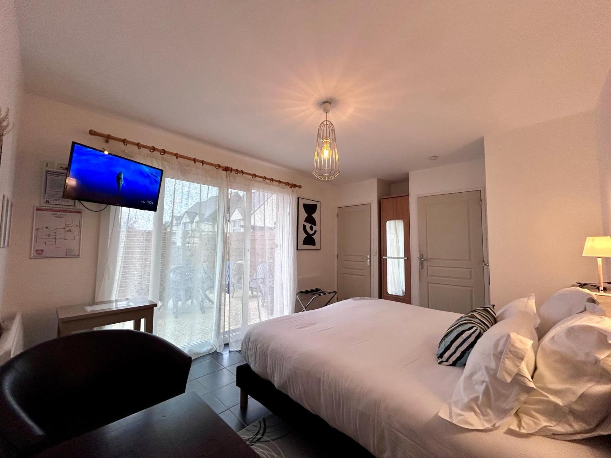 Brit Hotel Lannion-Perros Guirec Ngoại thất bức ảnh